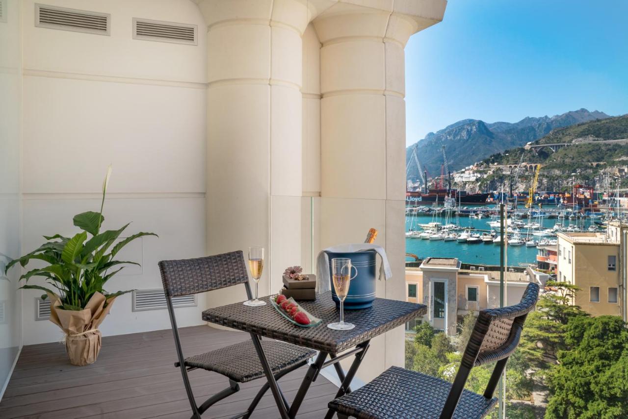 Bed and Breakfast Crescent Moon Salerno Esterno foto