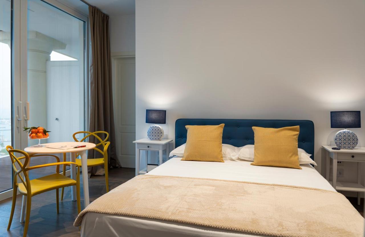 Bed and Breakfast Crescent Moon Salerno Esterno foto