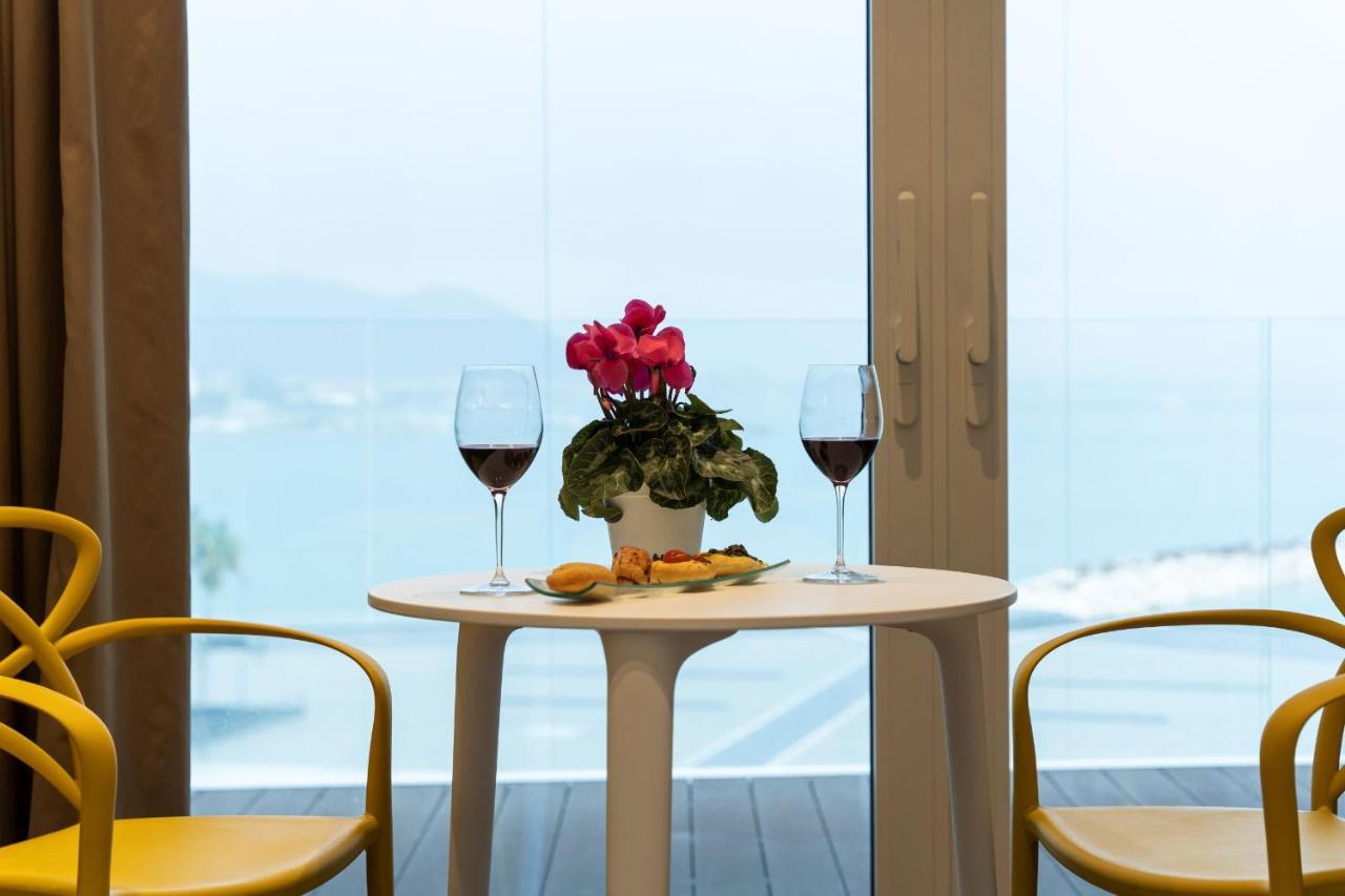 Bed and Breakfast Crescent Moon Salerno Esterno foto